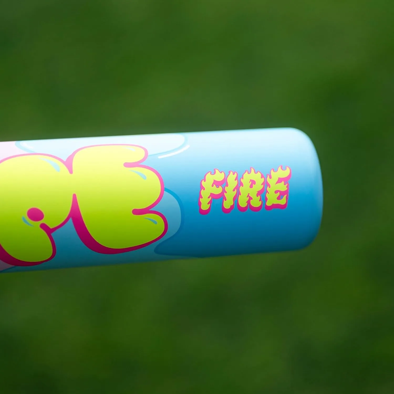 Easton | 2025 | Hype FIRE Pool Party Baseball Bat | USSSA | -5 / -8 / -10 Drop | 2 3/4" Barrel | 2 Pc. Composite
